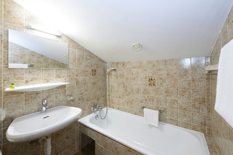 Bathroom 3, Hotel Bernhard am See, Kufstein