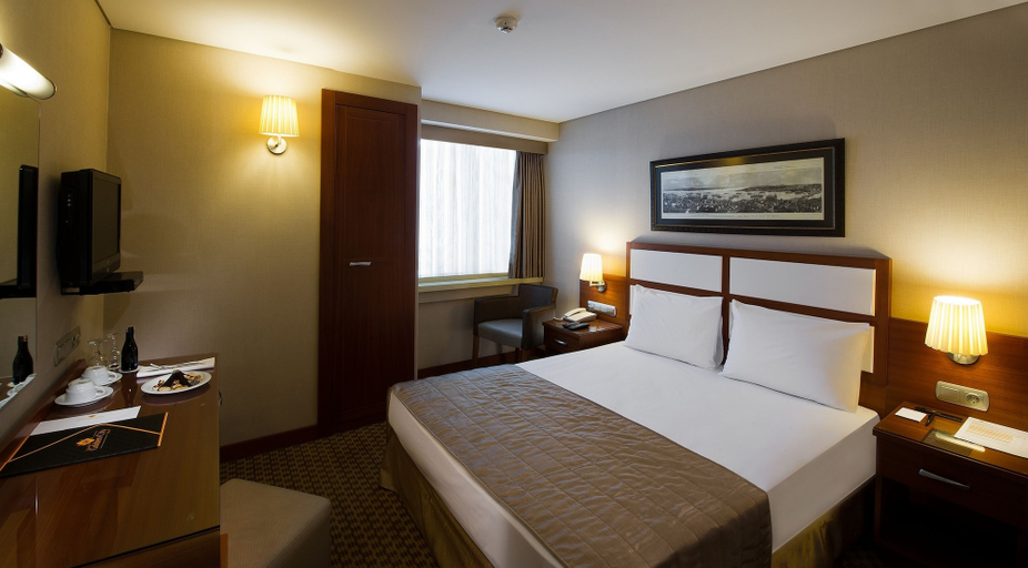 Bedroom 2, Istanbul Golden City Hotel, Beyoğlu