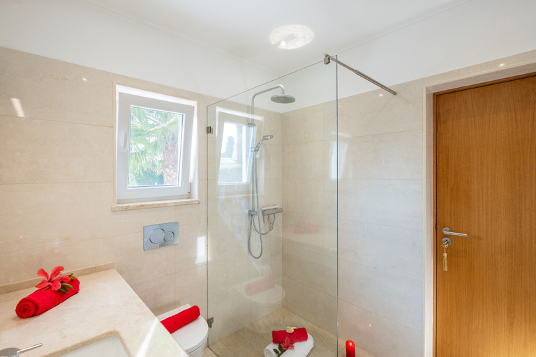 Bathroom 4, Villa Koster, Lagoa