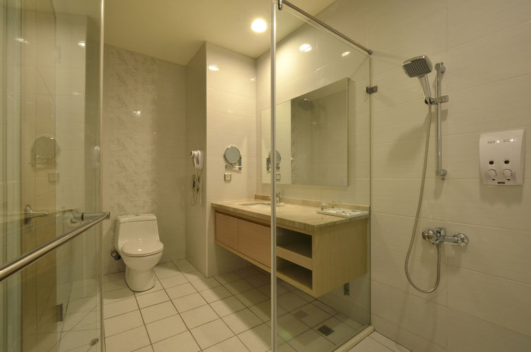 Bathroom 4, Ever Delightful Business Hotel, Chiayi City