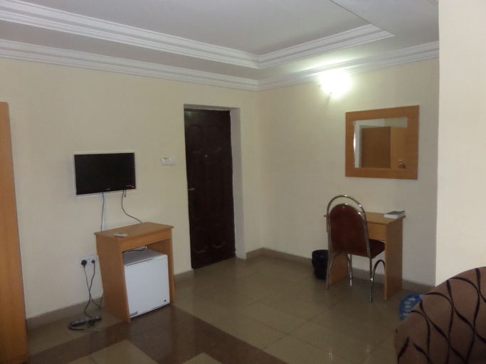 Others 5, Avery Hotel, AbujaMun