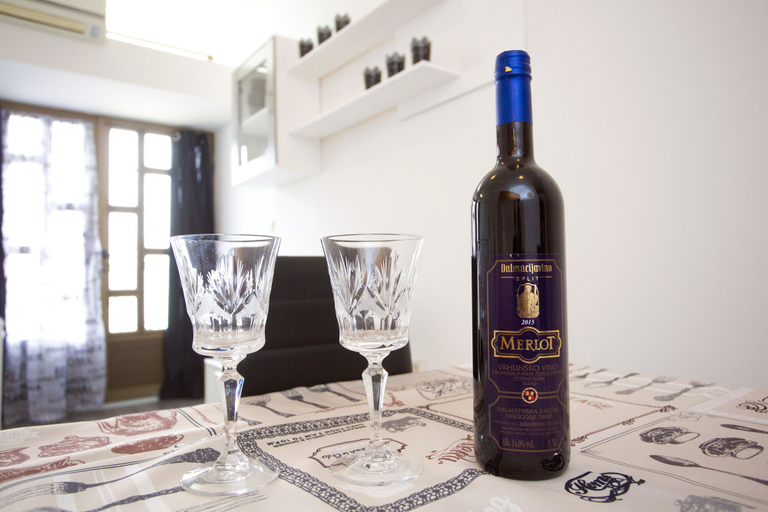 Food & Drinks 5, Apartments Silver Tree, Split