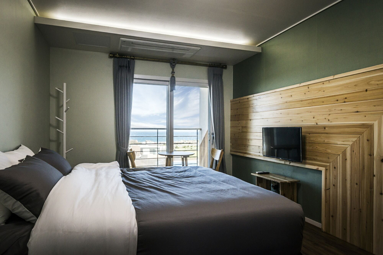 Bedroom 1, Handongiizen, Jeju