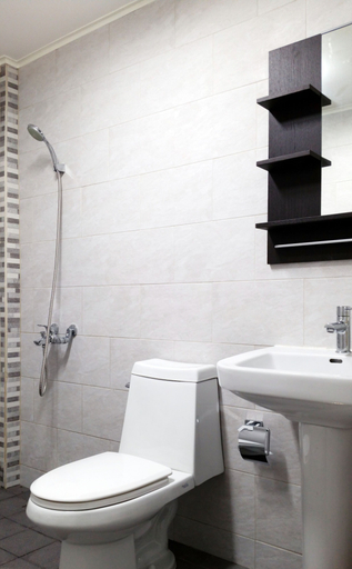 Bathroom, Saipan Family Residence, Saipan