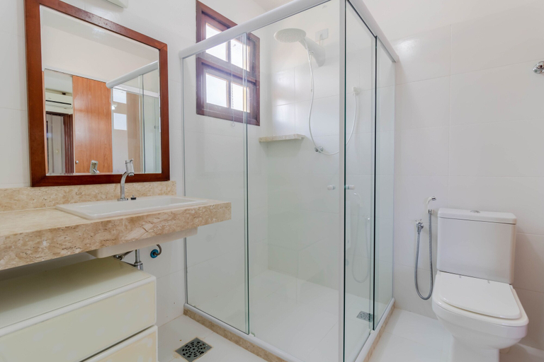 Bathroom 4, IP01 Casa 5 Suítes a 100m da Praia, Salvador
