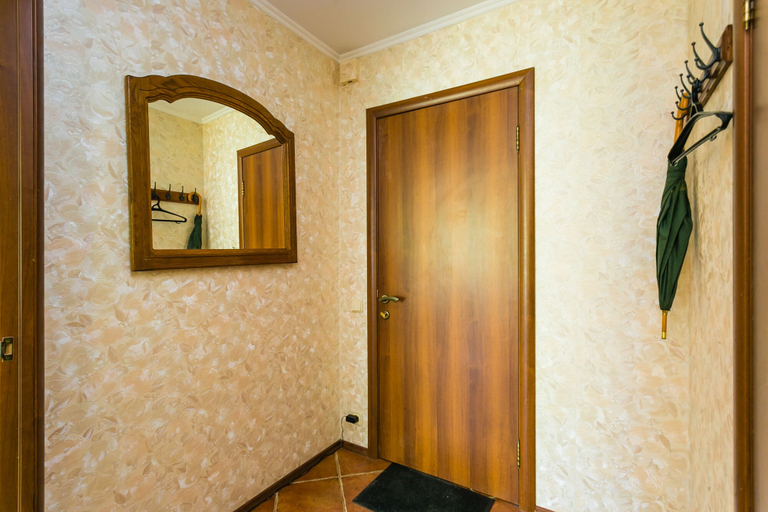 Bathroom 3, Apartment on Tryokhgorny Val, Northern