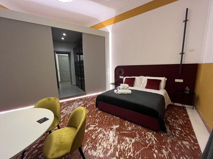 Bedroom 4, Rettifilo 311, Napoli