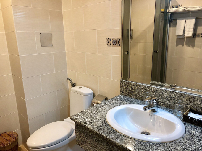 Bathroom 5, Sunny Hotel, Nha Trang