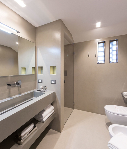 Bathroom 5, Hotel Mariver, Venezia
