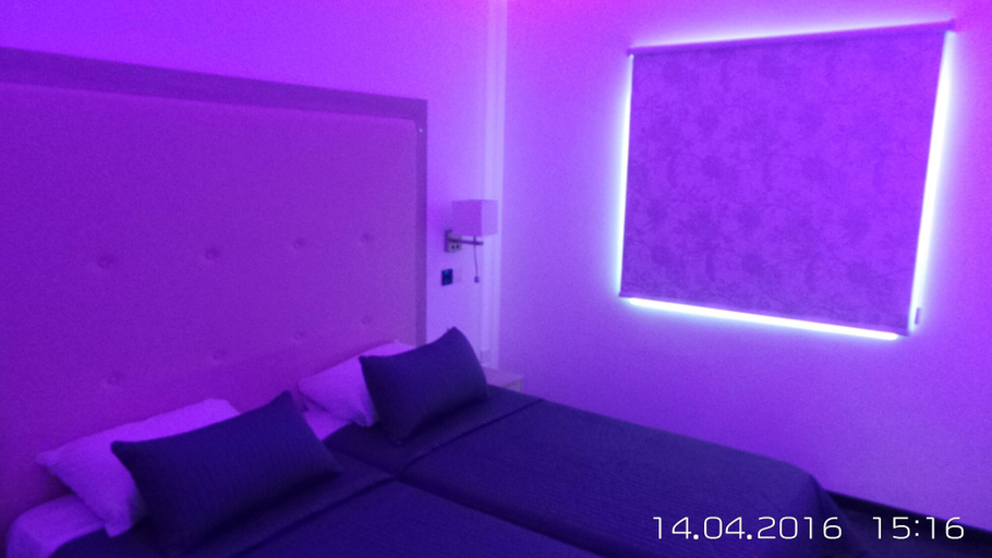 Bedroom 3, Neptune Hotel Apartments