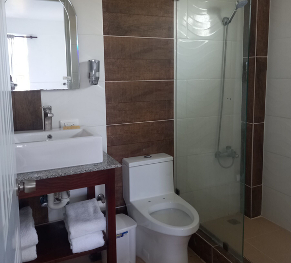Bathroom 4, Ensenada Resort, La Isabela