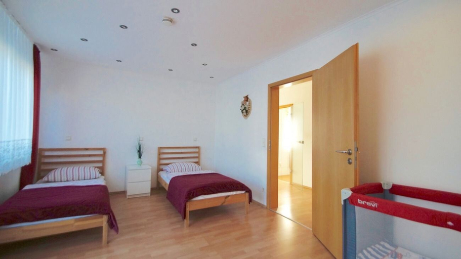 Bedroom 3, Ferienwohnung Leverkusen 1, Leverkusen