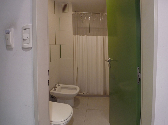 Bathroom 5, America del Sur Hostel Buenos Aires, Distrito Federal