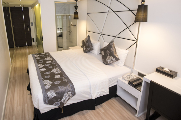 Bedroom 5, Sukhumvit Suites Hotel, Wattana