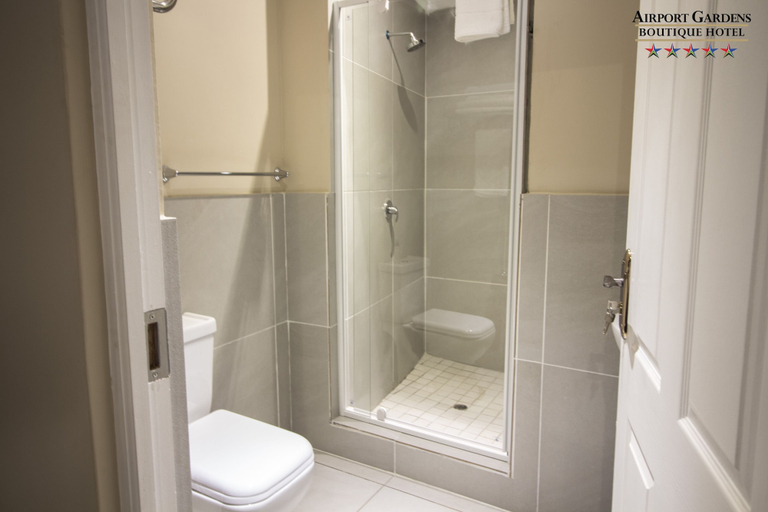 Bathroom 4, Airport Garden Boutique Hotel, Ekurhuleni