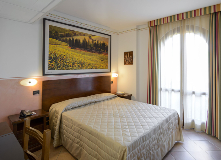 Bedroom 2, Hotel Sovestro, Siena
