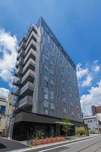 Exterior & Views 15