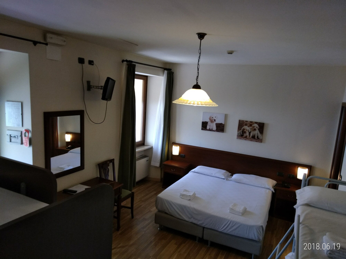 Bedroom 21