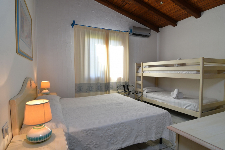 Bedroom 4, Li Suari Club Village, Nuoro
