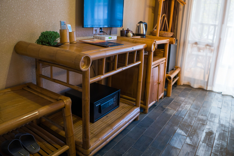 Bedroom 3, Yangshuo Mountain Nest Boutique Hotel, Guilin