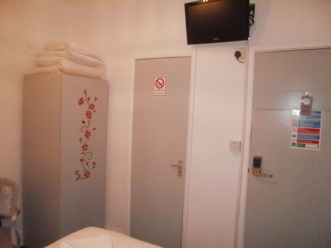 Bedroom 4, The Withnell Hotel, Blackpool