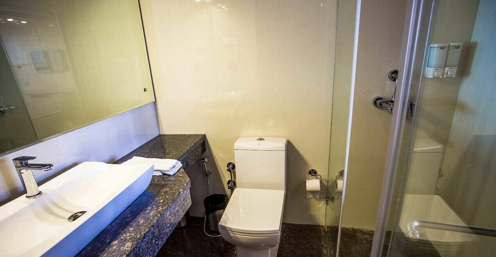 Bathroom 4, Clarks Collection Lansdowne, Garhwal