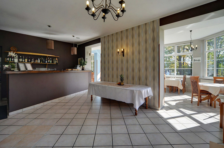 Others 5, Hotel Belweder - przy hotelu Golebiewski, Jelenia Góra