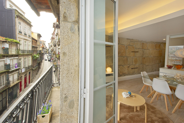 Others 4, Innapartments - LSD, Porto