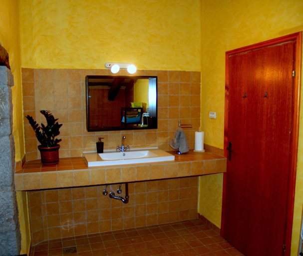 Bathroom 4, Holiday House Kapitani, Buzet