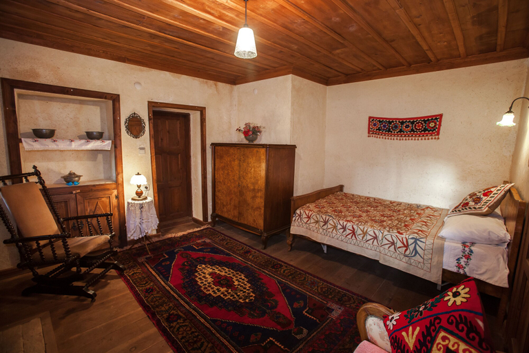 Bedroom 4, Hoyran Wedre, Kale