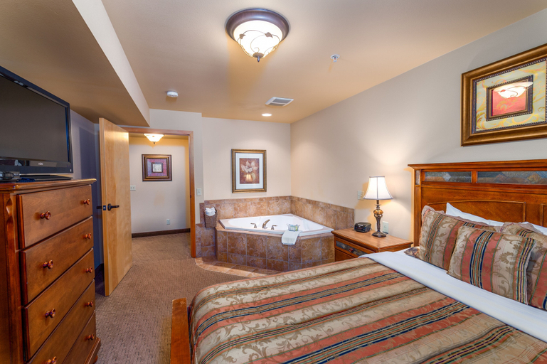Bedroom 4, Icicle Village Resort, Chelan