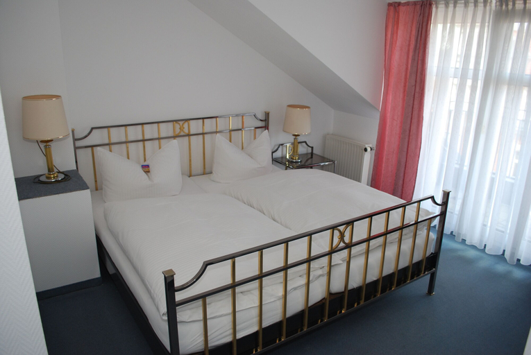 Bedroom 3, Hotel Windsor, Dresden