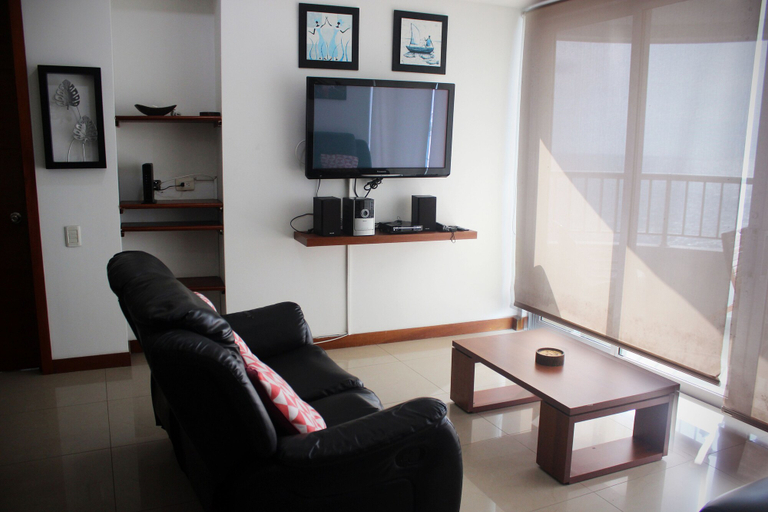 Others 5, Palmetto 802, Cartagena de Indias