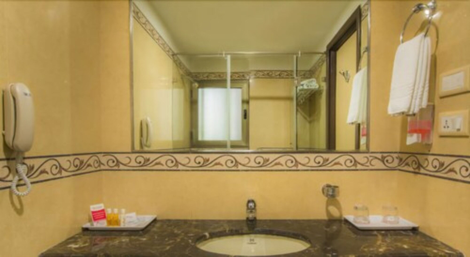 Bathroom 4, Hotel Airport International, Mumbai Suburban