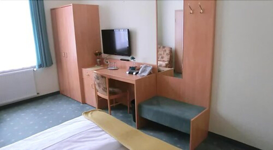 Bedroom 4, Hotel am Schlosspark, Harz