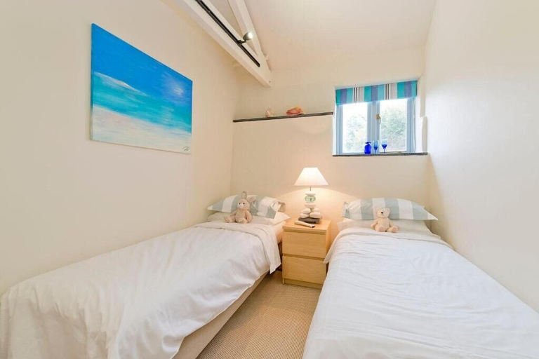 Bedroom 2, Atlantic Cottages, Cornwall