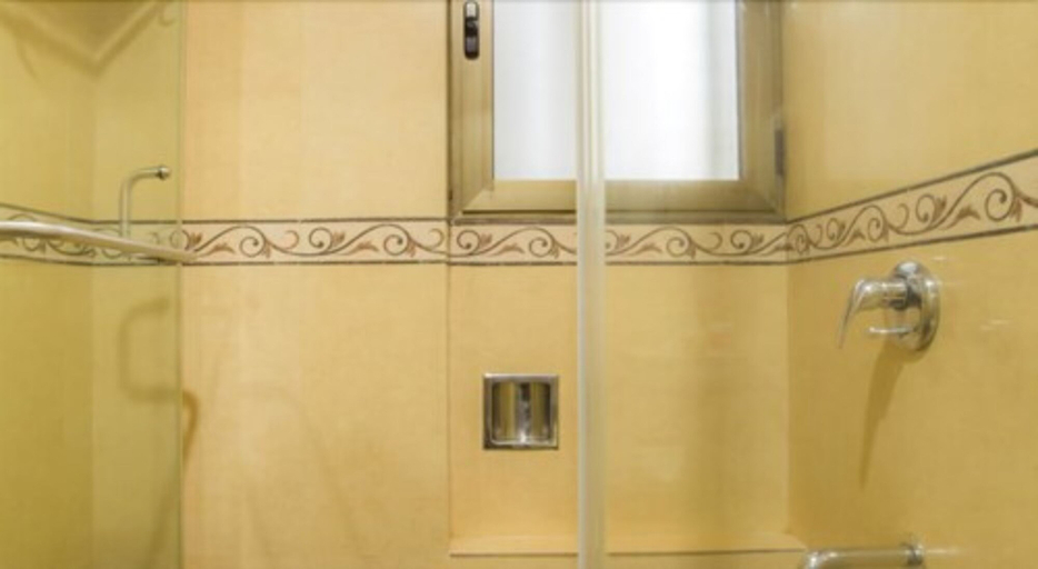 Bathroom 4, Hotel Airport International, Mumbai Suburban