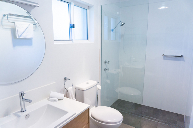 Bathroom 3, Port Stephens Koala Sanctuary, Port Stephens