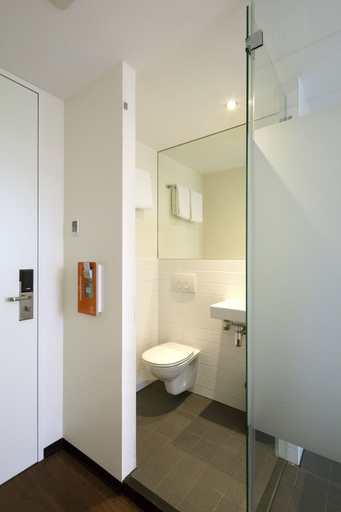 Bathroom 4, easyHotel Amsterdam City Centre South, Amsterdam