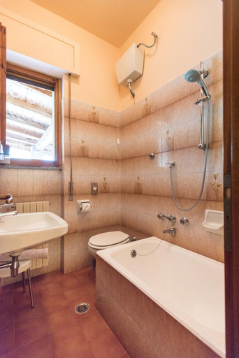 Bathroom 3, La Genzianella, Novara