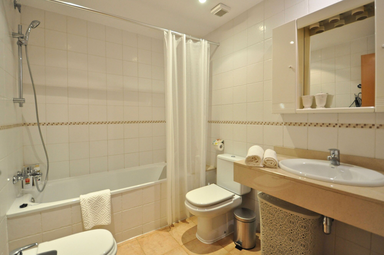 Bathroom 4, Tounhaus Global, Girona