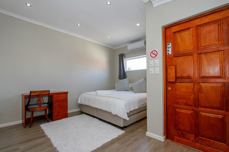 Bedroom 3, Coweys Corner, eThekwini