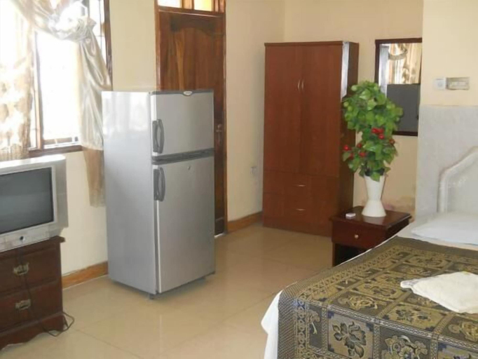 Bedroom, Cross Way Executive Hotel - CWE, Ilala