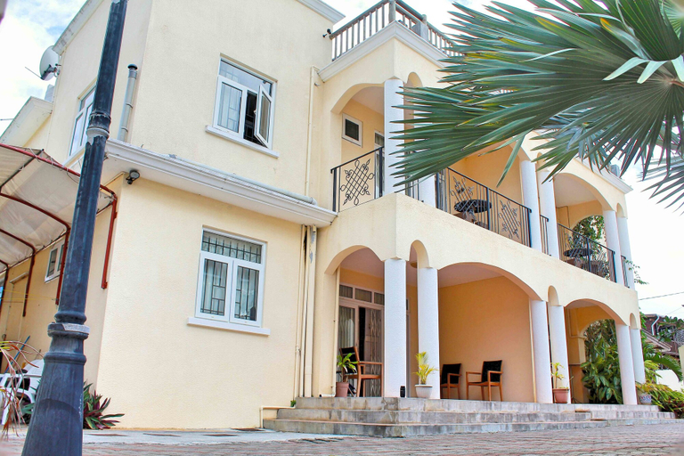 Exterior & Views 2, Beach Paradise Villas