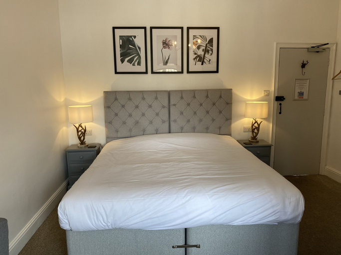 Bedroom 3, Castle Hotel, Kent