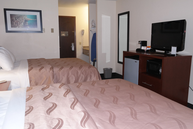 Bedroom 3, Quality Inn Janesville North, Rock
