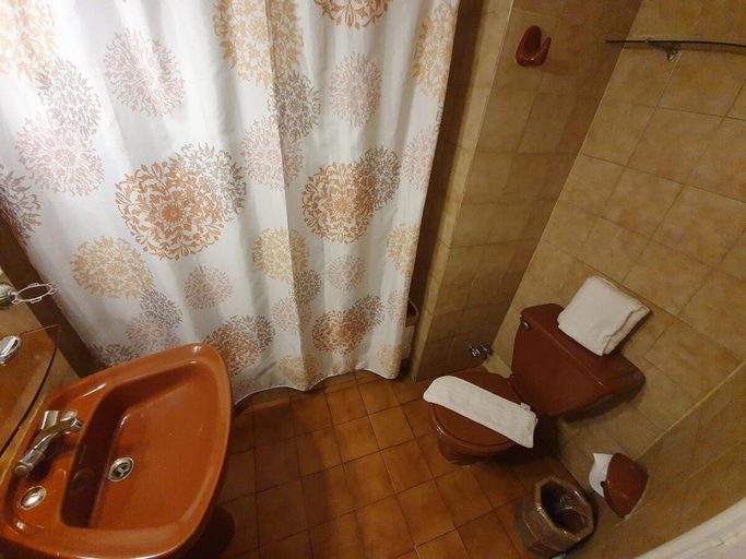 Bathroom 4, Foresta Hotel, Santiago