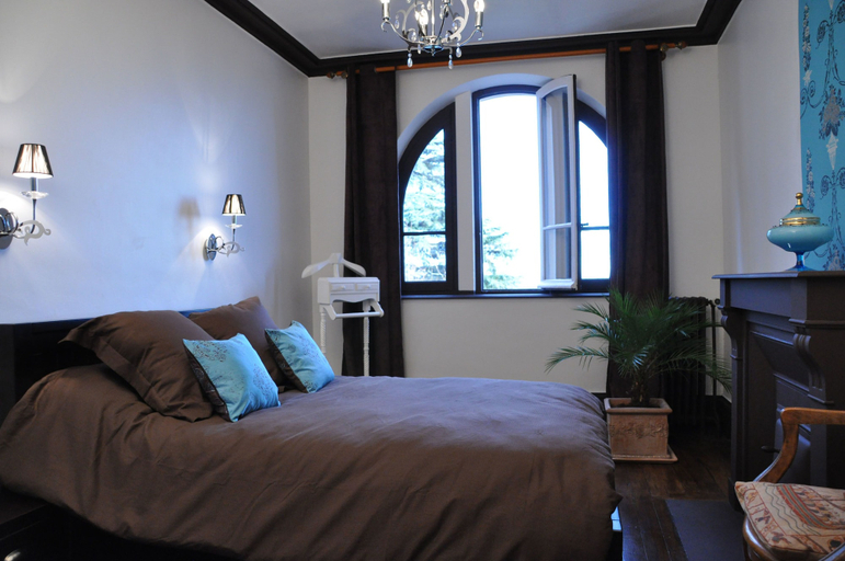 Bedroom 5, VILLA CASTEL Maison d'hôtes & Jardin de Cuisine Vivante, Rhône