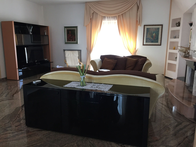 Lobby sitting area, Charming Home in Peschici, Foggia