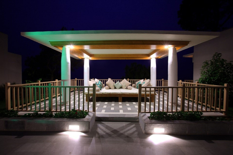 Exterior & Views 2, Moksha Himalaya Spa Resort, Solan